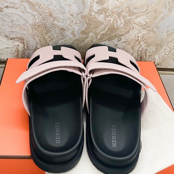 Hermes Calfskin Womens Chypre Rose Cancan Sandals
